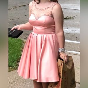 Sherri Hill Size 8 light Peach beaded homecoming formal dress EUC